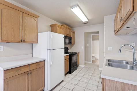 4719 Gavlick Farm San Antonio TX 78244