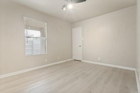 4719 Gavlick Farm San Antonio TX 78244