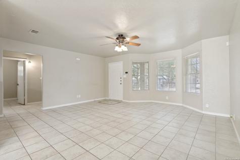 4719 Gavlick Farm San Antonio TX 78244