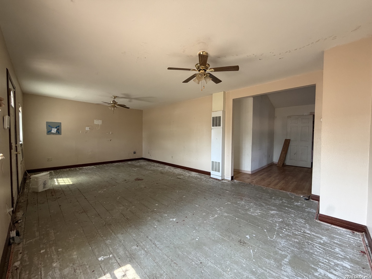19391 Fm 471 S Natalia TX 78059
