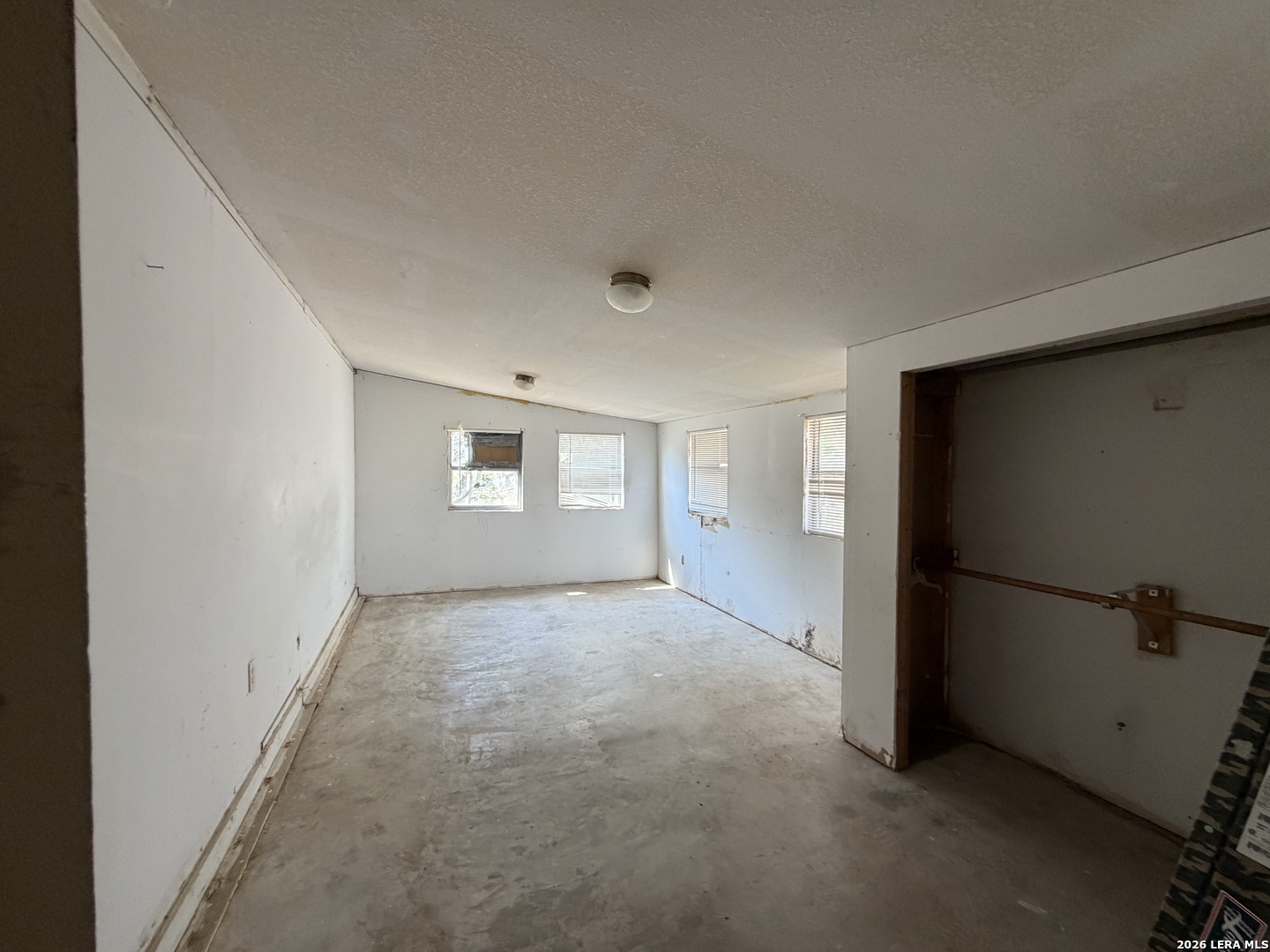 19391 Fm 471 S Natalia TX 78059