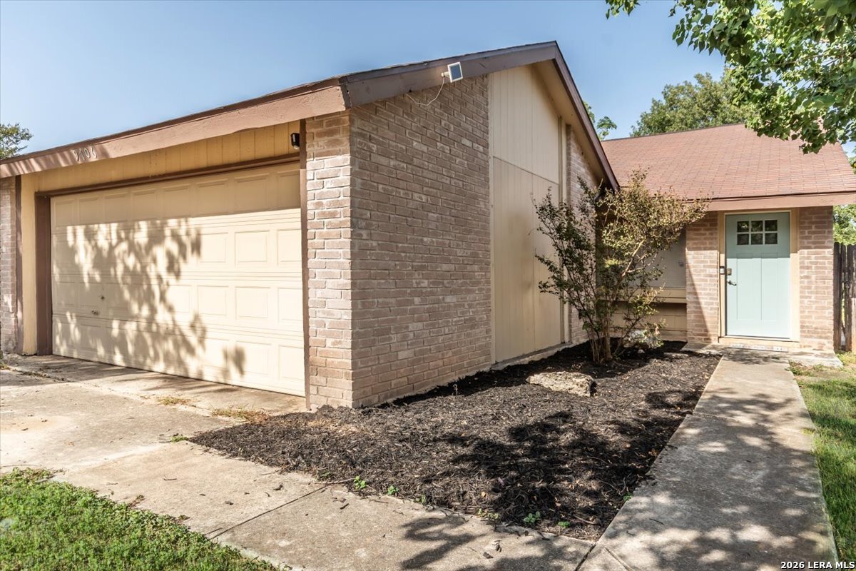 9706 Meadow Drive Converse TX 78109