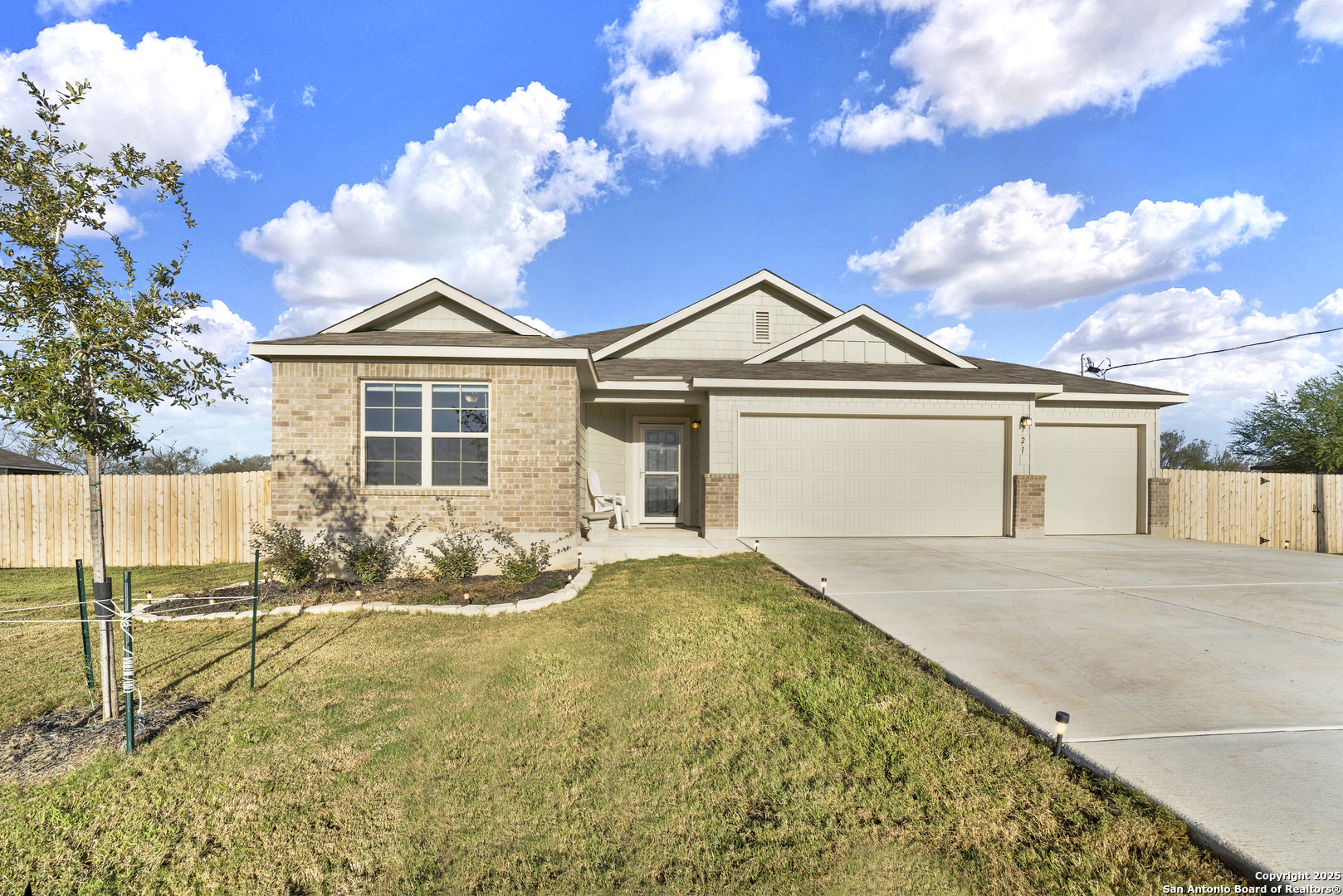 121 Cheyenne Drive Floresville TX 78114