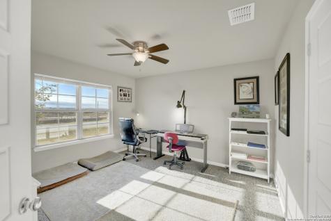121 Cheyenne Drive Floresville TX 78114