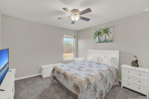 121 Cheyenne Drive Floresville TX 78114