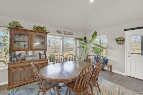 121 Cheyenne Drive Floresville TX 78114