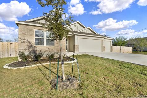 121 Cheyenne Drive Floresville TX 78114