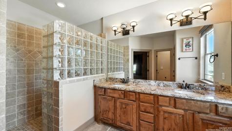 1642 Mikula New Braunfels TX 78130