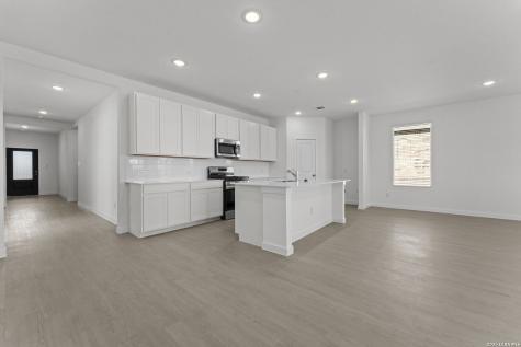 1935 Longspur Cove New Braunfels TX 78130