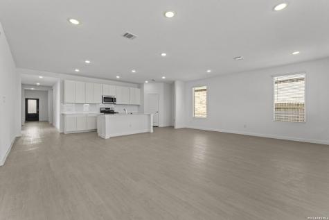 1935 Longspur Cove New Braunfels TX 78130
