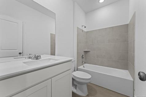 1935 Longspur Cove New Braunfels TX 78130