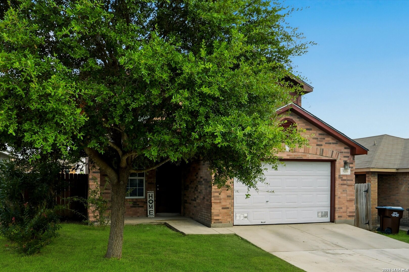 8235 Heights Valley Converse TX 78109