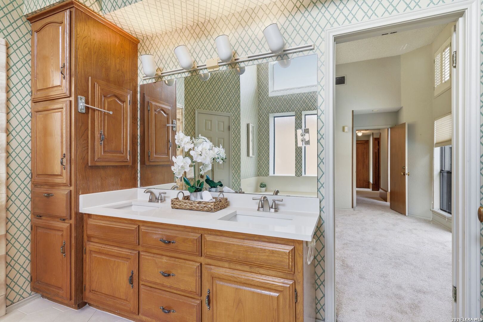2806 Squaw Creek Drive San Antonio TX 78230