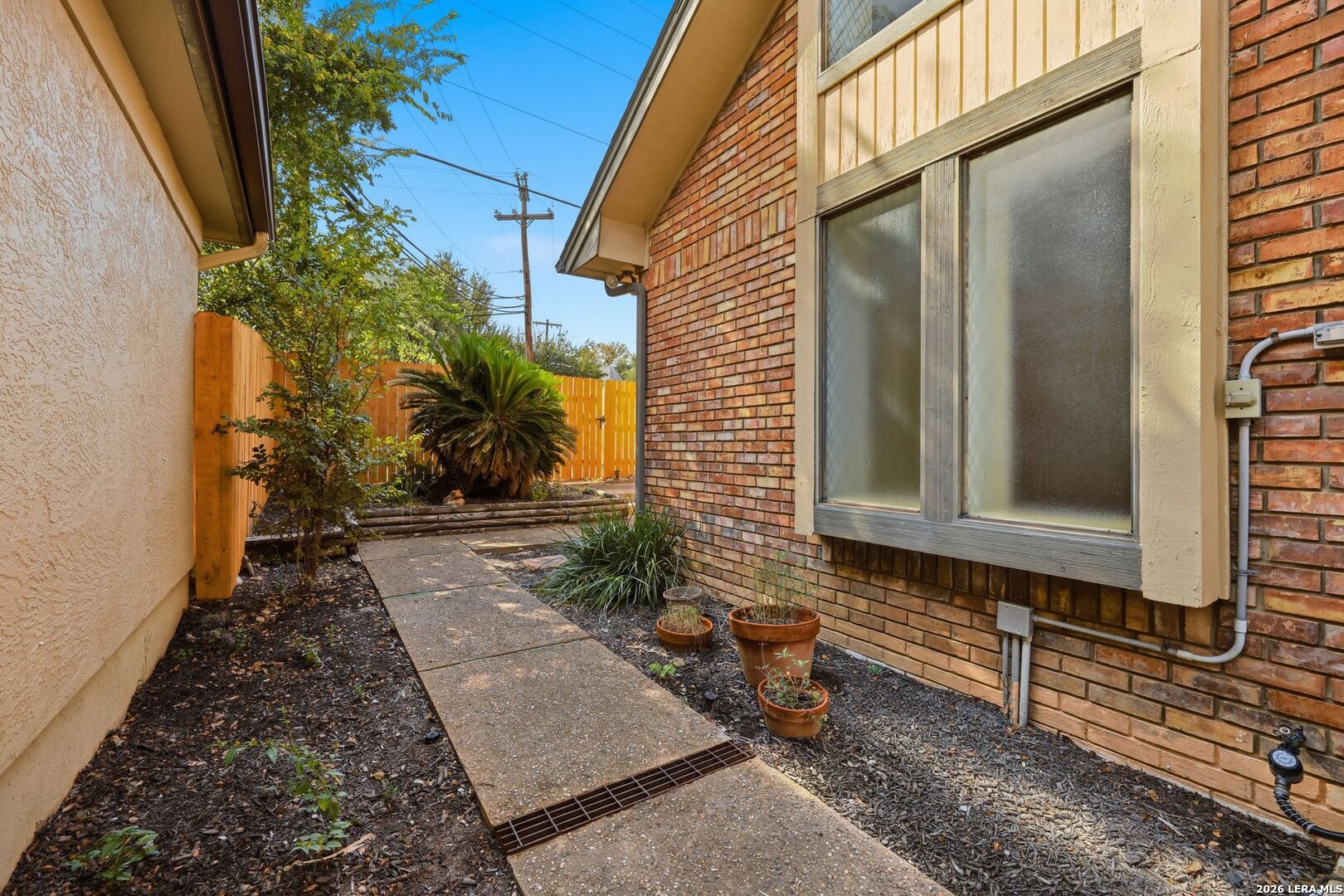 2806 Squaw Creek Drive San Antonio TX 78230