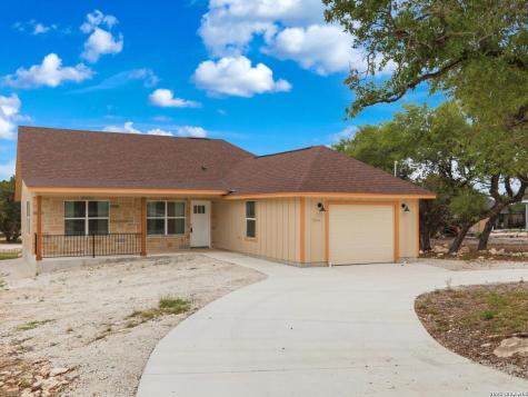 1544 Rimrock Cove Spring Branch TX 78070