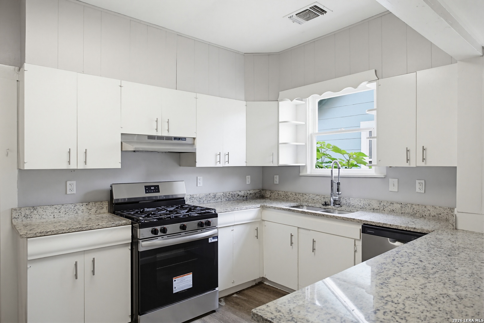 435 E Gerald Avenue San Antonio TX 78214
