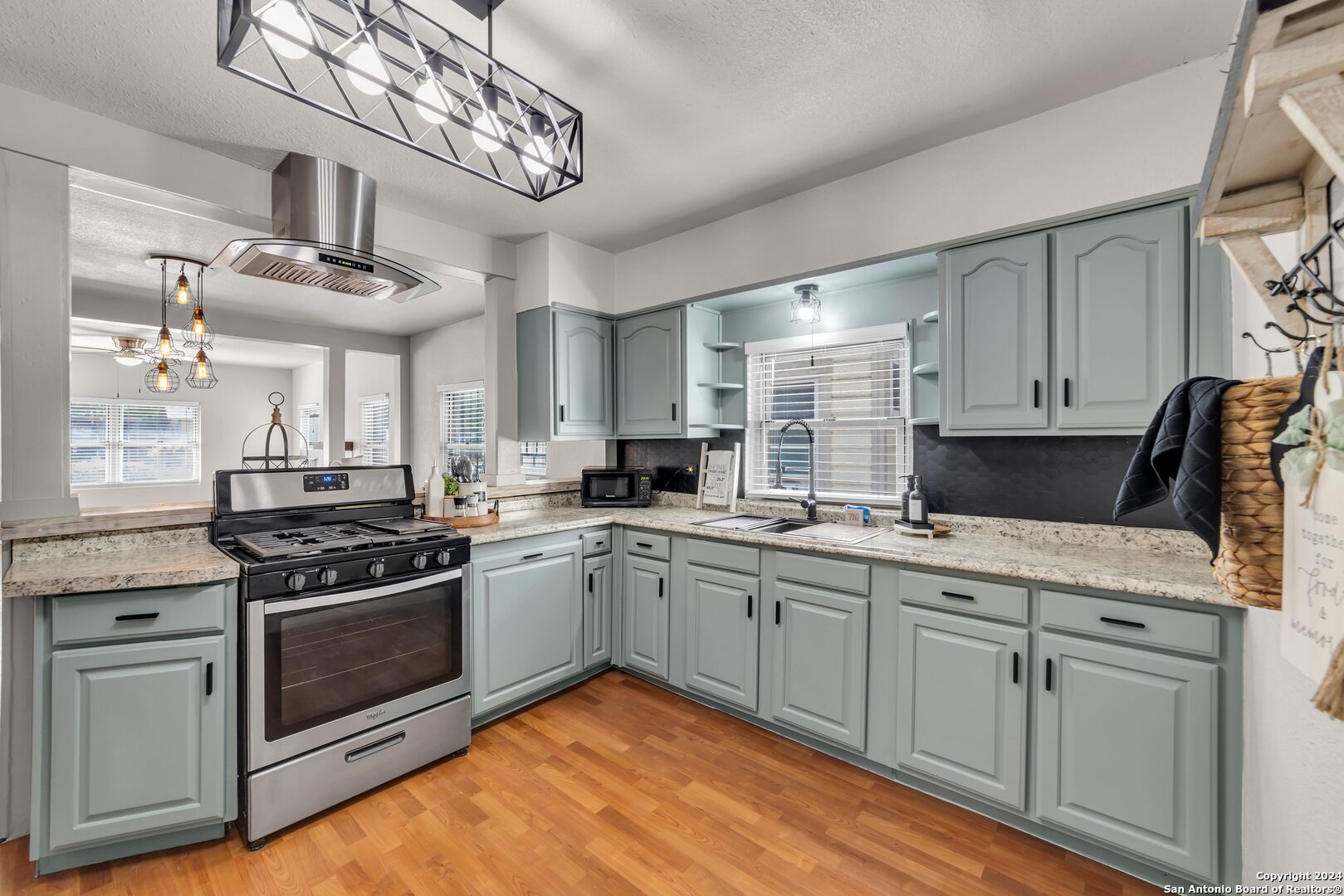 627 Cottonwood San Antonio TX 78225