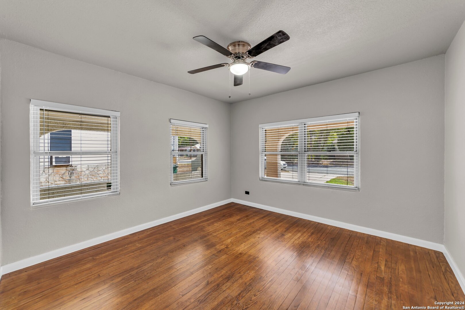 627 Cottonwood San Antonio TX 78225