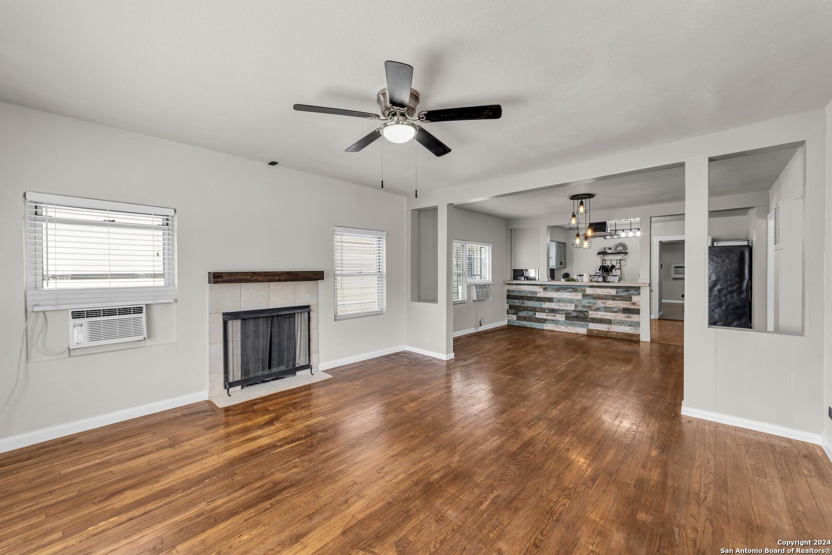 627 Cottonwood San Antonio TX 78225