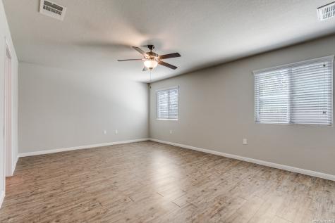 10203 Relic Oaks San Antonio TX 78240
