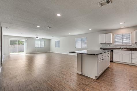 10203 Relic Oaks San Antonio TX 78240