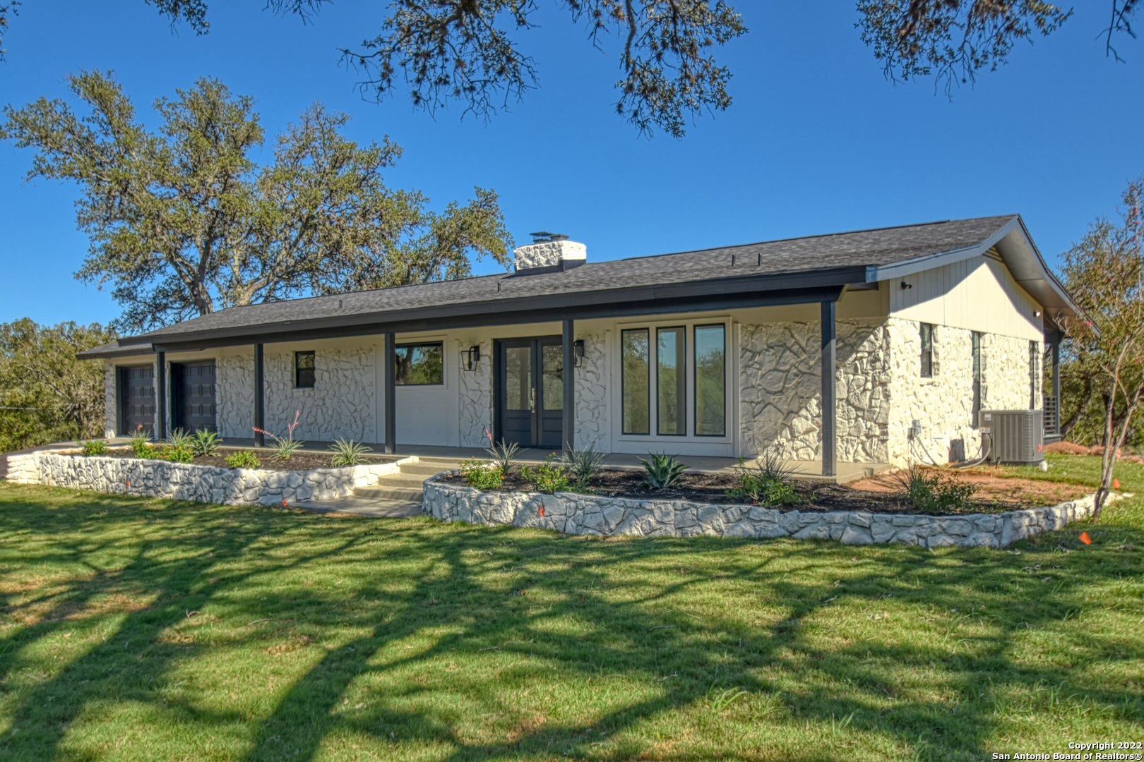 304 Crestwood Drive Kingsland TX 78639