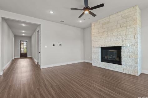 4516 Yoakum Valley Schertz TX 78108