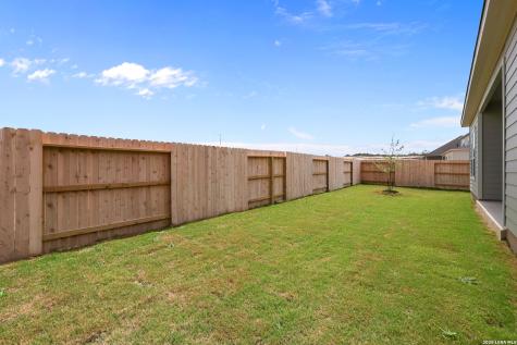 4516 Yoakum Valley Schertz TX 78108