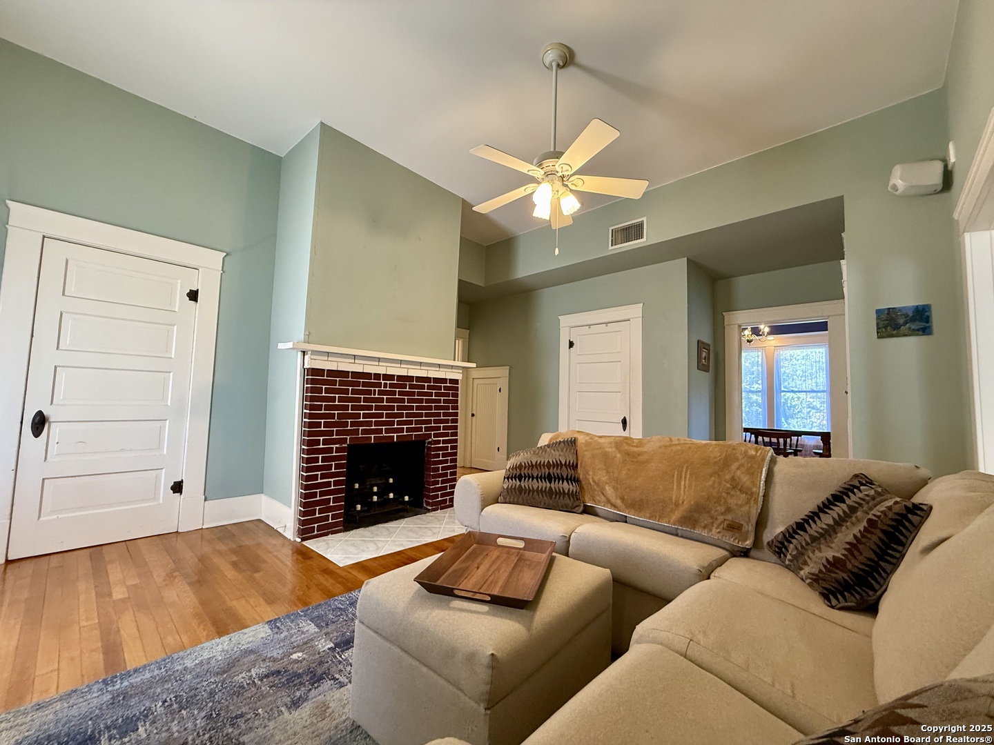 323 S 6th Kenedy TX 78119