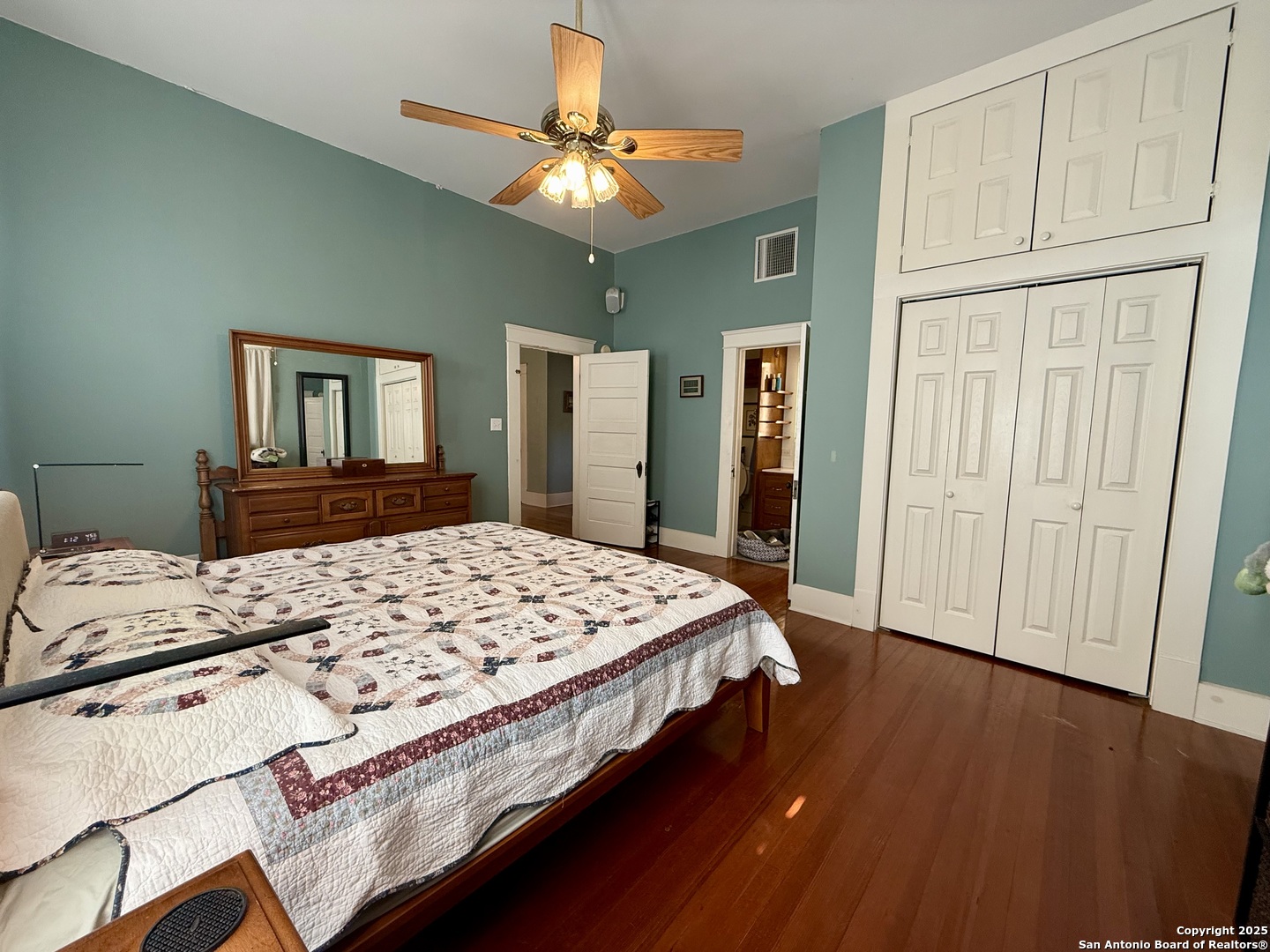 323 S 6th Kenedy TX 78119