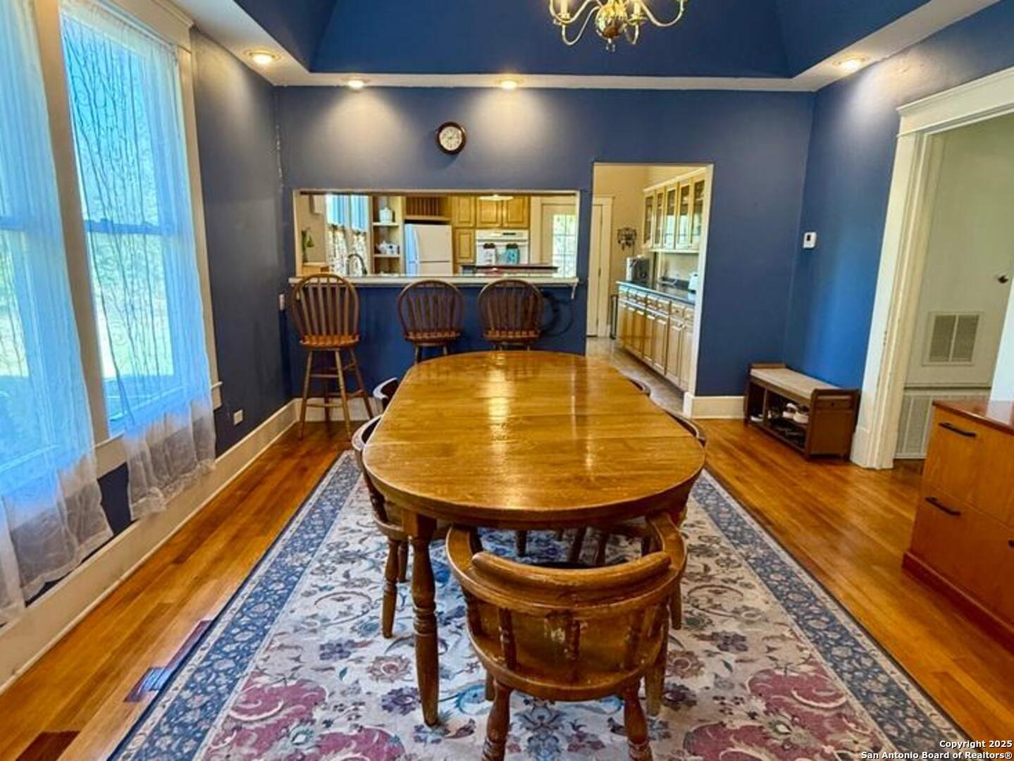 323 S 6th Kenedy TX 78119
