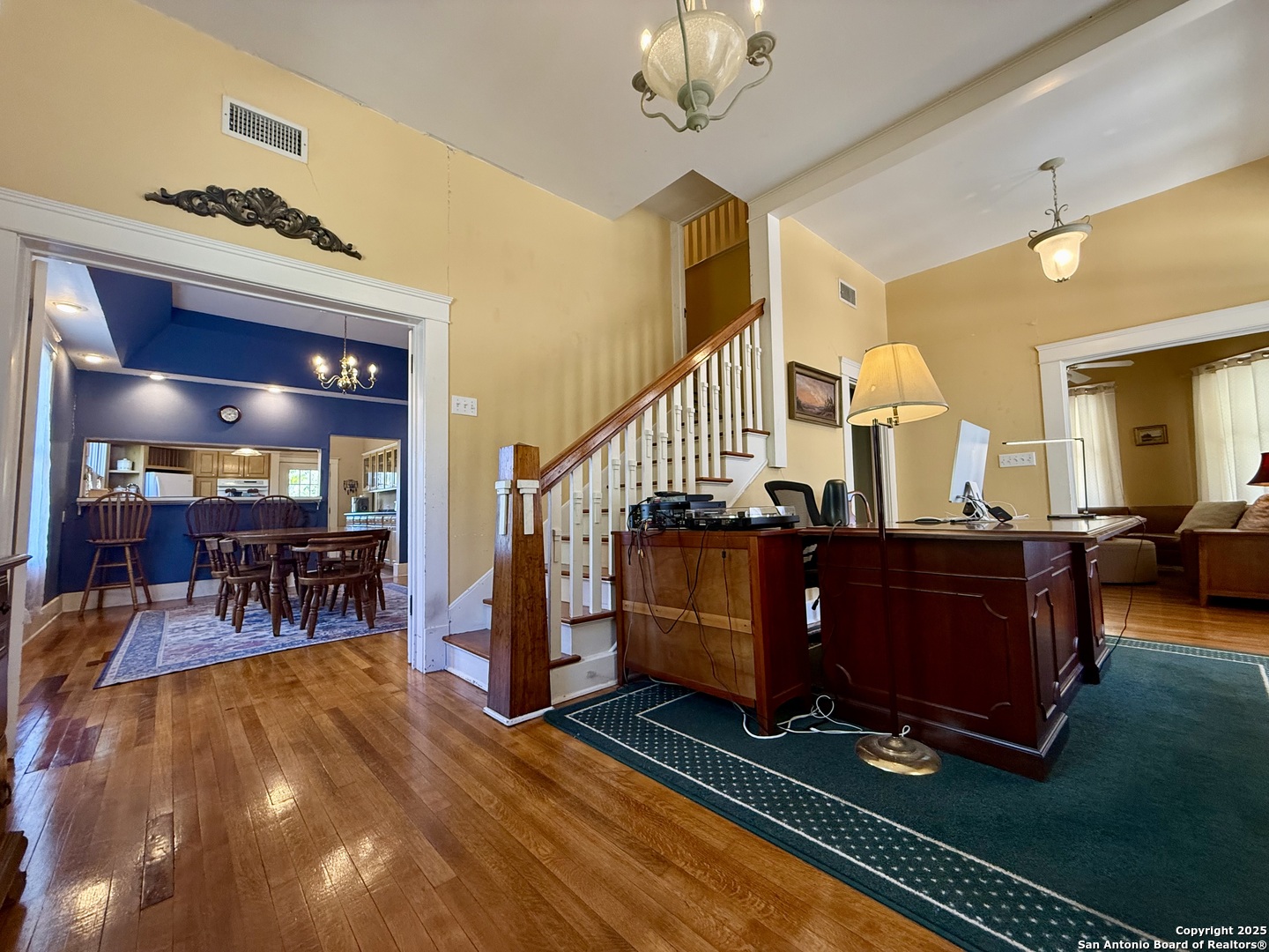 323 S 6th Kenedy TX 78119
