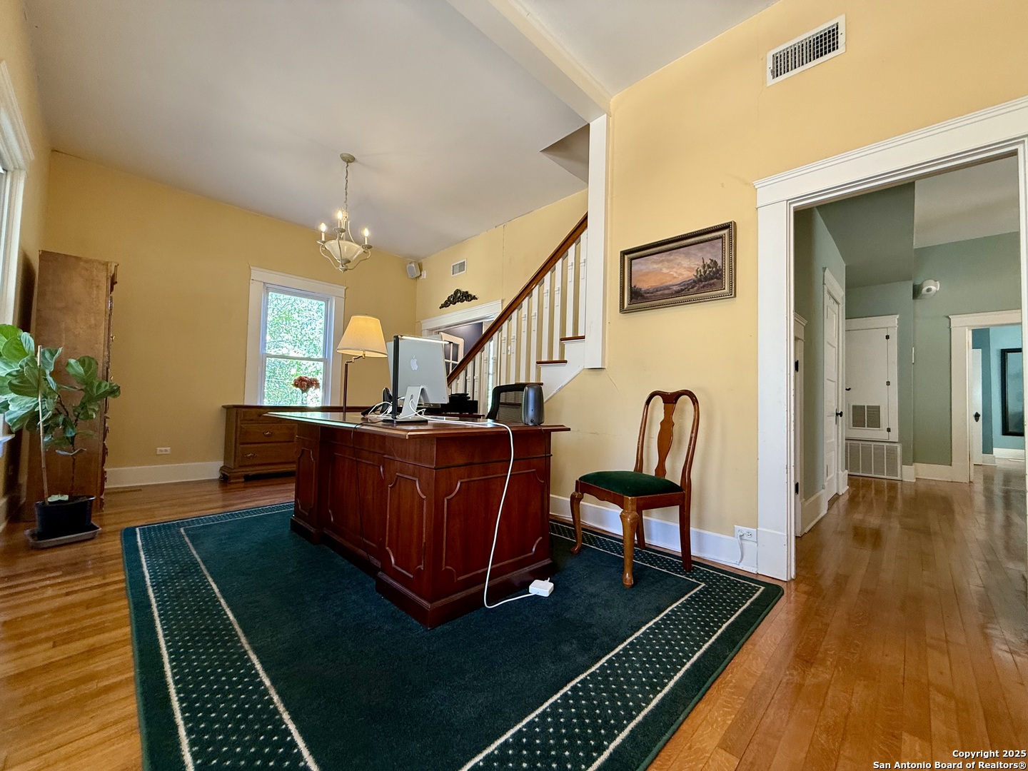 323 S 6th Kenedy TX 78119