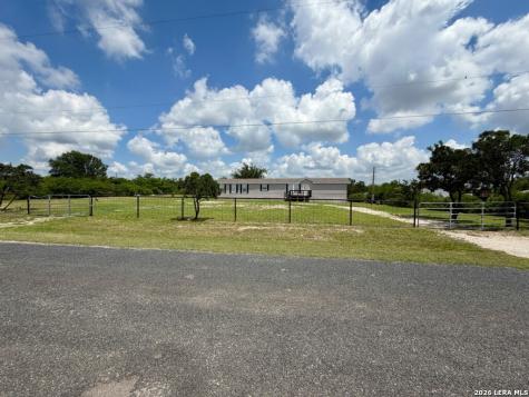18707 County Road 5736 Castroville TX 78009