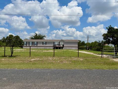 18707 County Road 5736 Castroville TX 78009