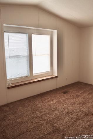 18707 County Road 5736 Castroville TX 78009