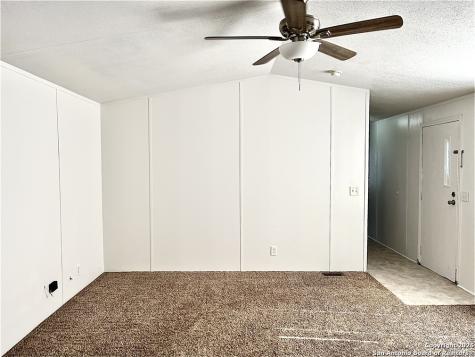 18707 County Road 5736 Castroville TX 78009