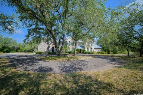 5244 Business 181 N Beeville TX 78102
