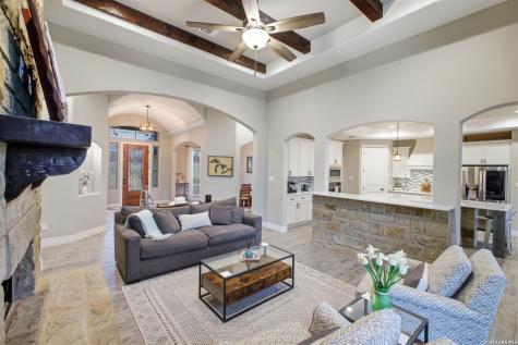 117 Crescent Ridge Adkins TX 78101
