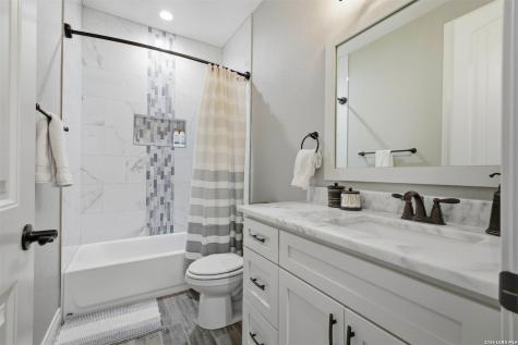 117 Crescent Ridge Adkins TX 78101
