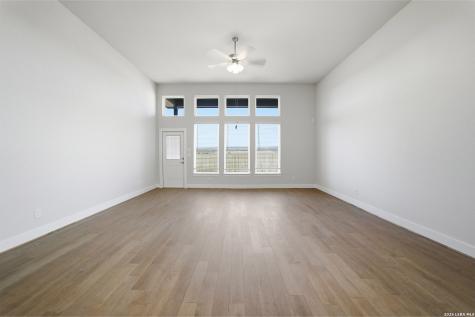 212 Ednie Lane Mico TX 78056
