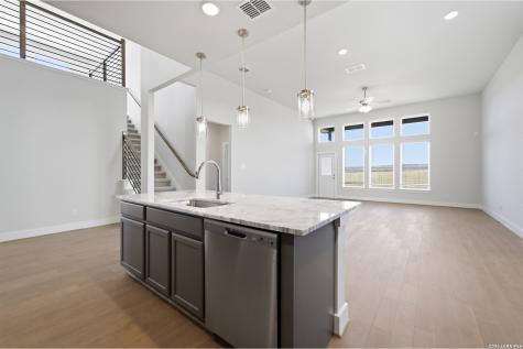 212 Ednie Lane Mico TX 78056