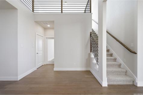 212 Ednie Lane Mico TX 78056