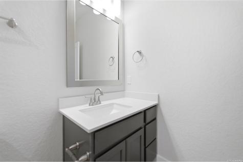 212 Ednie Lane Mico TX 78056