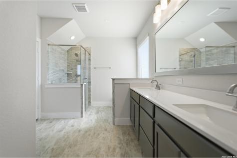 212 Ednie Lane Mico TX 78056