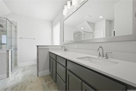 212 Ednie Lane Mico TX 78056