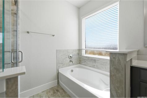 212 Ednie Lane Mico TX 78056