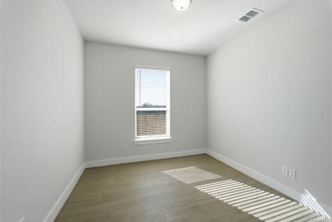 212 Ednie Lane Mico TX 78056
