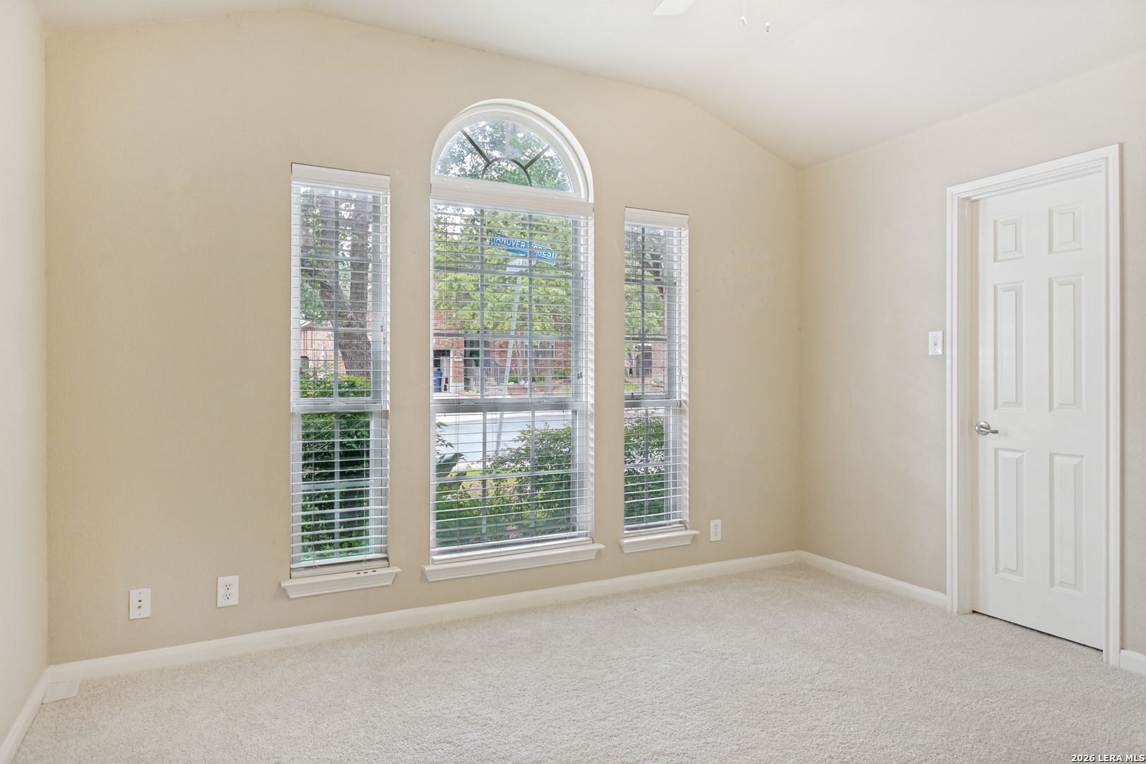 8910 Hanover Forest Helotes TX 78023
