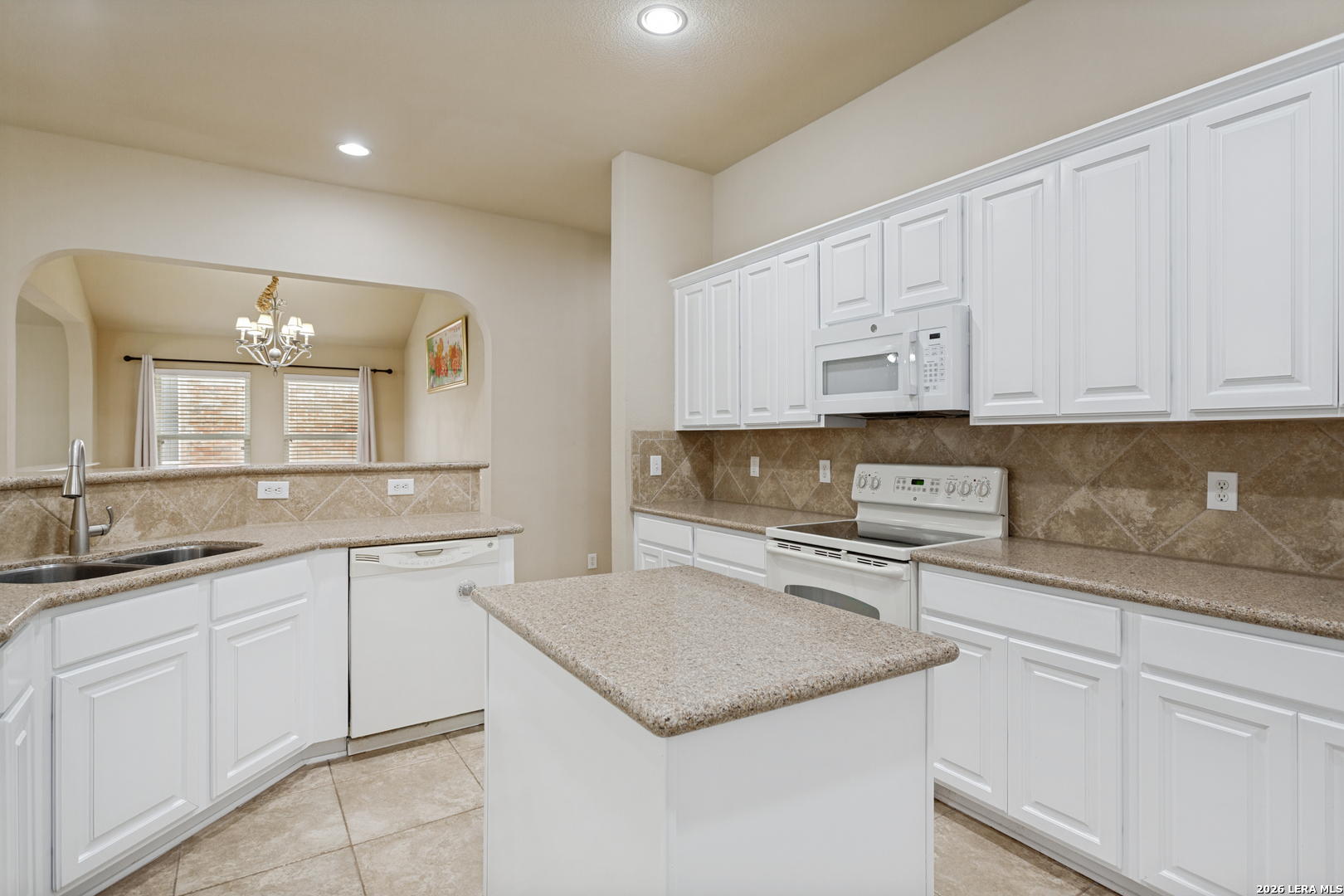 8910 Hanover Forest Helotes TX 78023